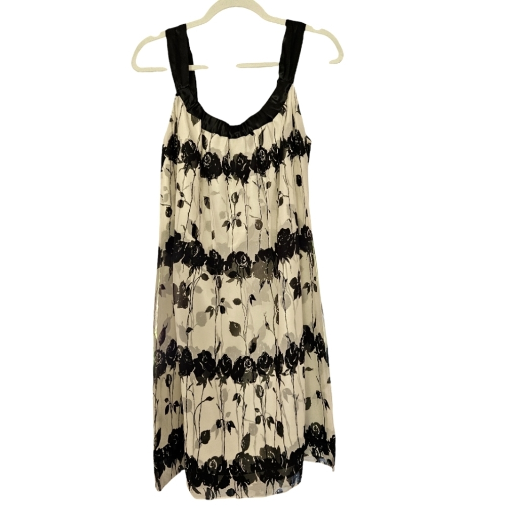 Donna Ricco mini floral black and cream dress. Size 12P 100% silk